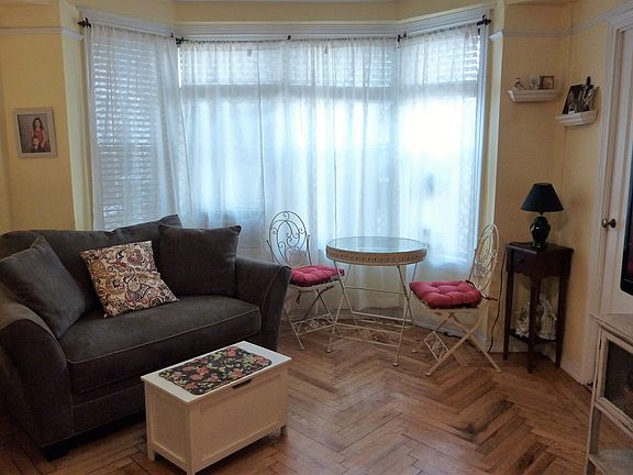 Living area alt. view