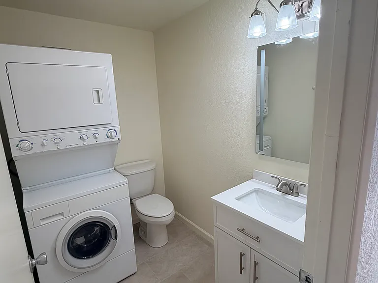 5th Pl S — Photo 5