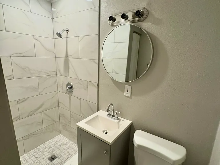 1881 Windsor Dr — Photo 25