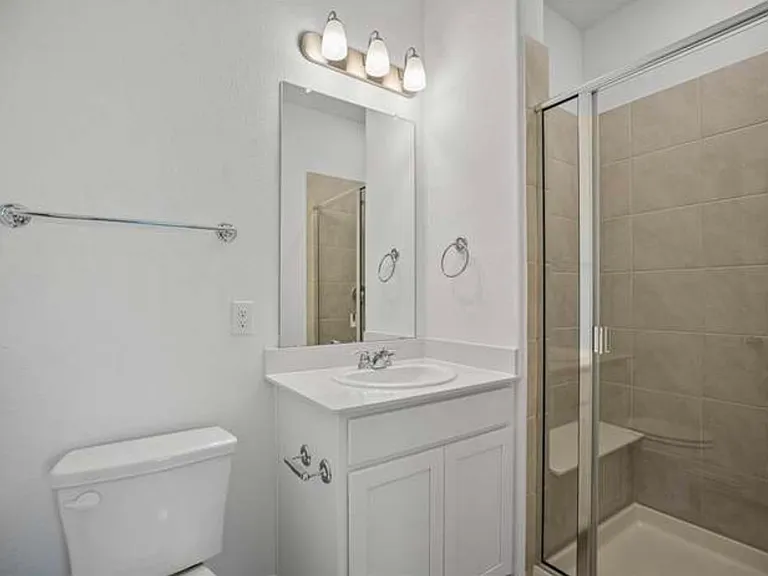 909 Bluebell St — Photo 21