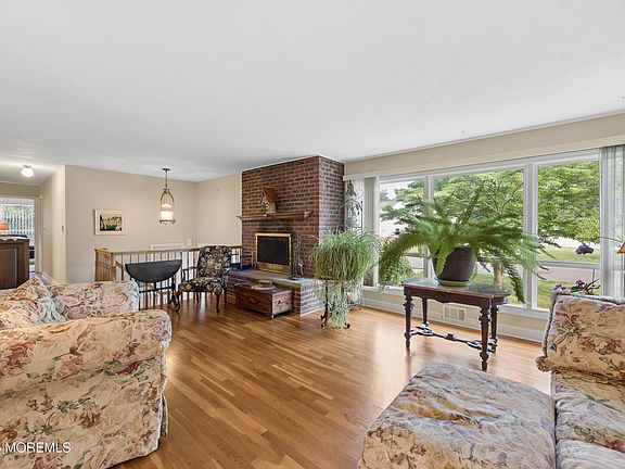 2nd image of 108 Oak Terrace