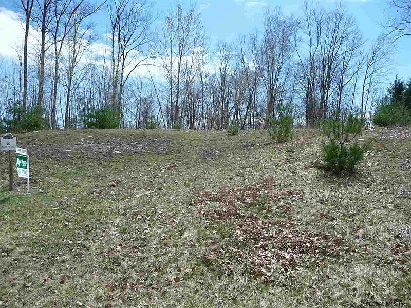 2nd image of 20 RIDGE VIEW Road