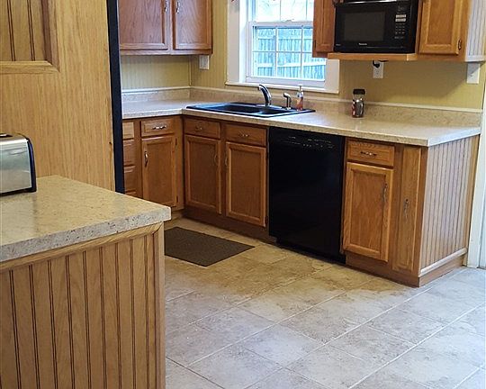 4th image of 2000 Valdez Dr