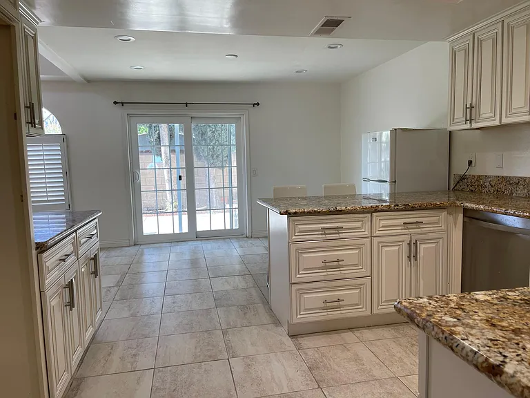 1215 Bayport Cir — Photo 8