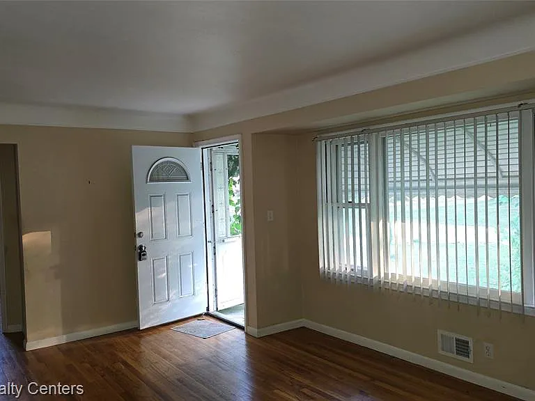 18270 Foch St — Photo 11