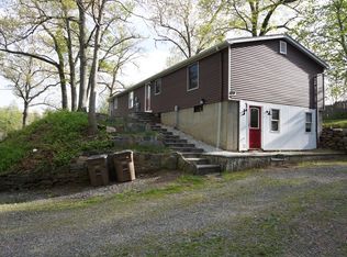 67 Tankeroosen Rd, Vernon Rockville, CT 06066