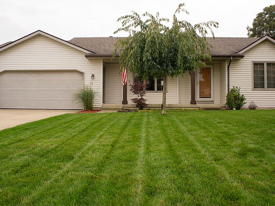 1st image of 3884 Brookfield Dr