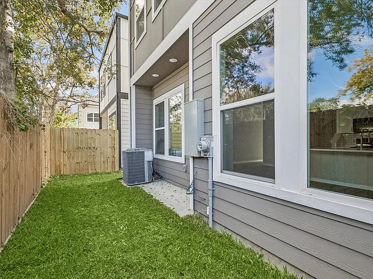 209 Clark Meadows Ln — Photo 27