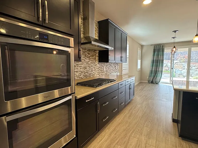 800 Valencia Ct — Photo 23