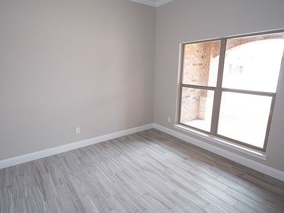 4th image of 1001 Buffalo Ct
