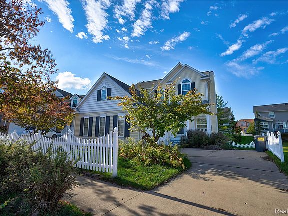 2nd image of 88 Champlain Blvd