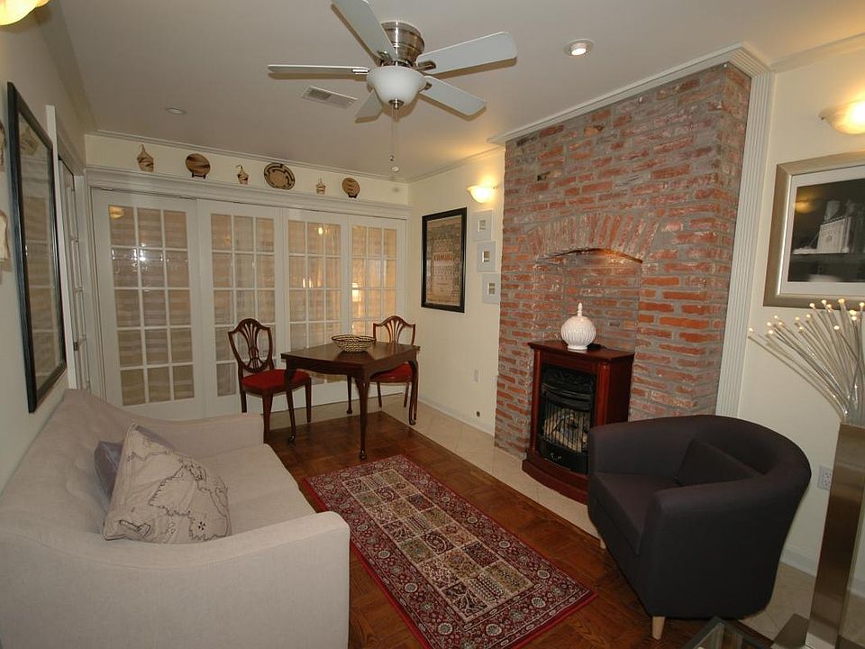 Livingroom: Gas Fireplace and Radiant-heated floors