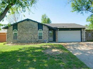 705 W Pittsburg St, Broken Arrow, OK 74012