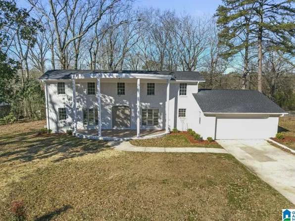 3200 Rockbay Cir, Birmingham, AL 35217