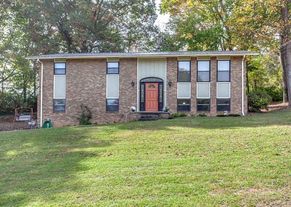 1st image of 7429 Glastonbury Rd