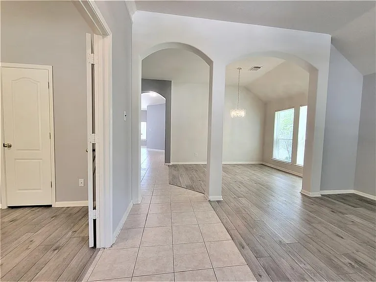 13910 White Oak Glen Ct — Photo 2