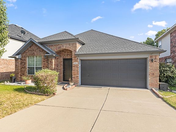 2nd image of 4849 Summer Oaks Ln