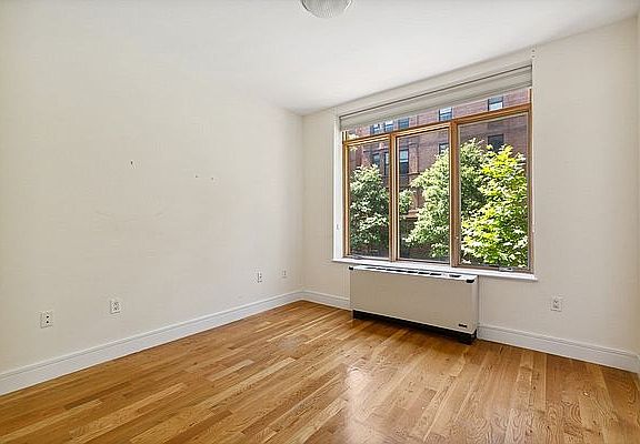 3rd image of 2077 5th Ave APT 2B