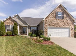 34 Summer Meadow Rd, Arden, NC 28704