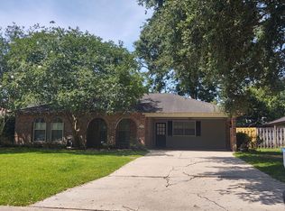 910 Kim Dr, Lafayette, LA 70503