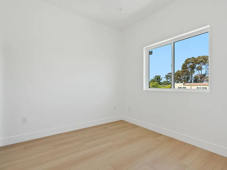 2637 S Garth Ave — Photo 14
