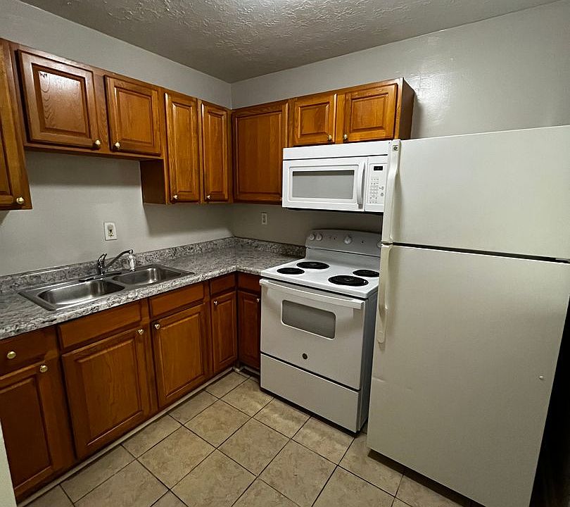 1st image of 1929 Peabody Ln APT 2