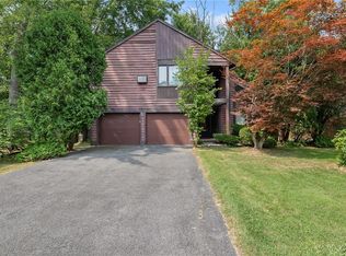 4270 Persimmon Path, Liverpool, NY 13090