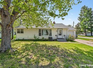 527 W Ellis Ave, Belding, MI 48809