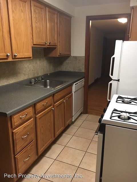1st image of 4320 N Wilson Dr APT 2
