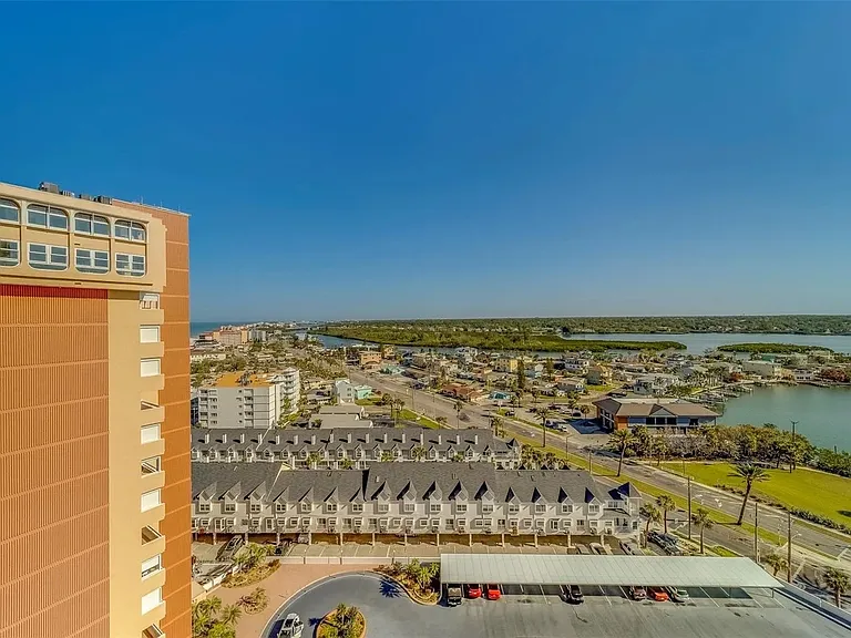 17920 Gulf Blvd #1606 — Photo 36