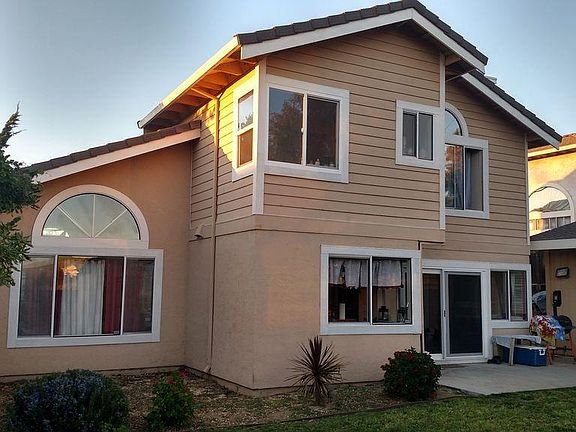 3rd image of 431 Newcastle Ct