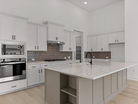 7th image of this home
