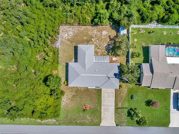 4th image of 1375 Jersey St NE