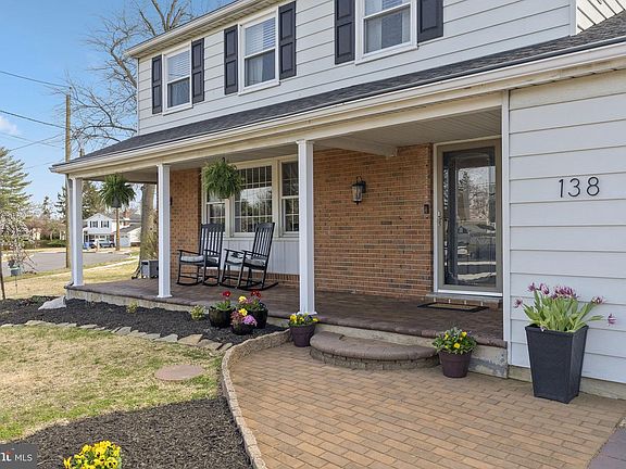 3rd image of 138 Knollwood Dr