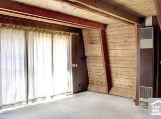 605 Wabash Ln, Sugarloaf, CA 92386