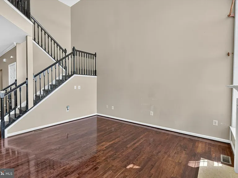 27 Lincoln Dr — Photo 12