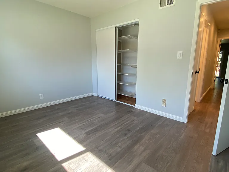 370 Colville Dr — Photo 26