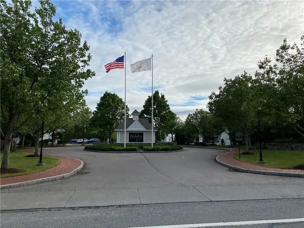 500 Mendon Rd Unit 2G, Cumberland, RI 02864