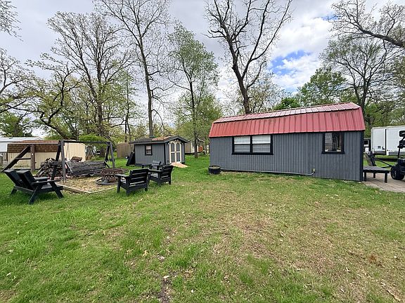 3rd image of 5-81 Woodhaven Lakes