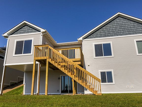 3rd image of 8986 Mockingbird Dr