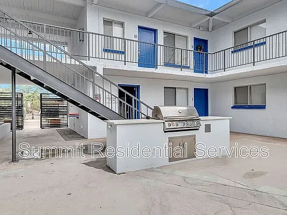 Westwood Apartments — Photo 3