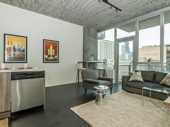 1345 S Wabash Ave, Chicago, IL