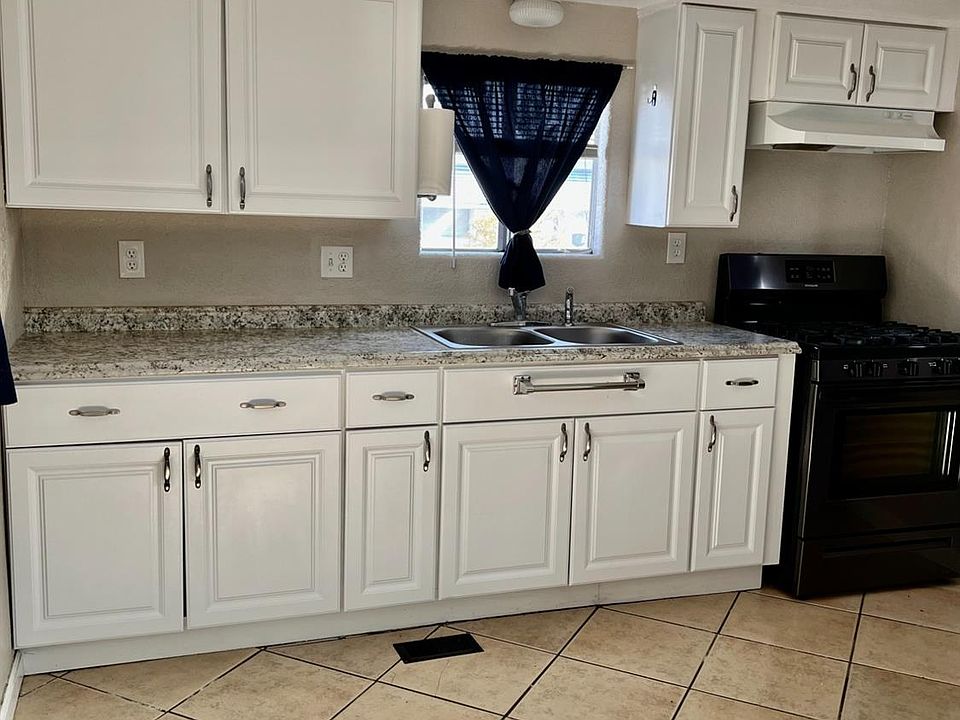 1st image of 880 E F St #17