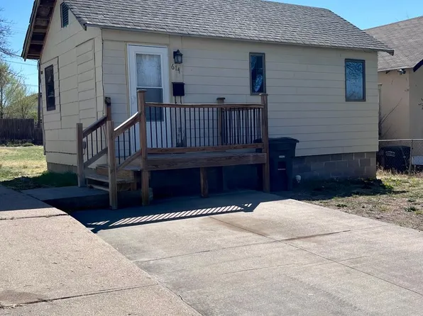 614 8th Ave, Dodge City, KS 67801