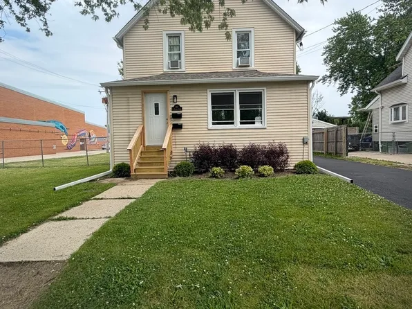 143 N Butrick St, Waukegan, IL 60085