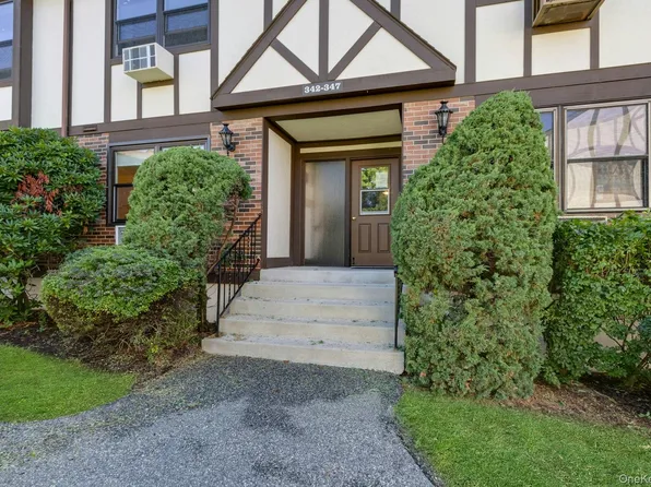 342 Sierra Vista Lane #342, Valley Cottage, NY 10989