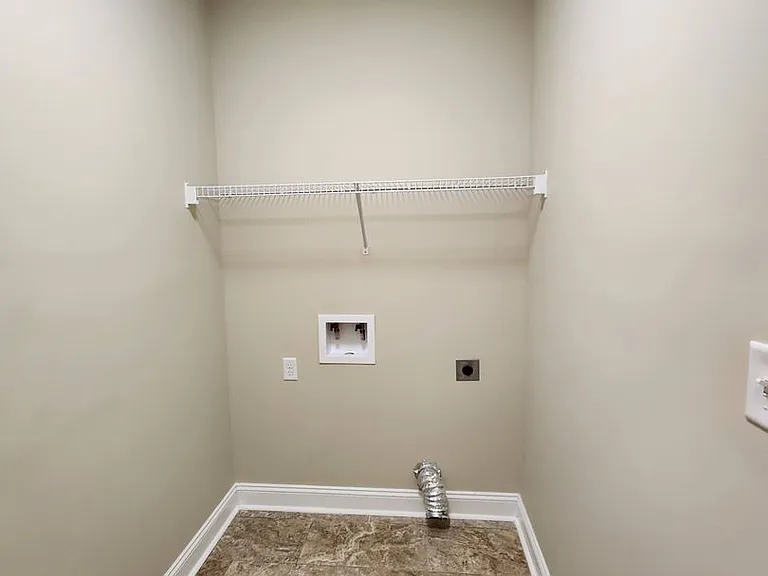 3927 Crusader Ct — Photo 15