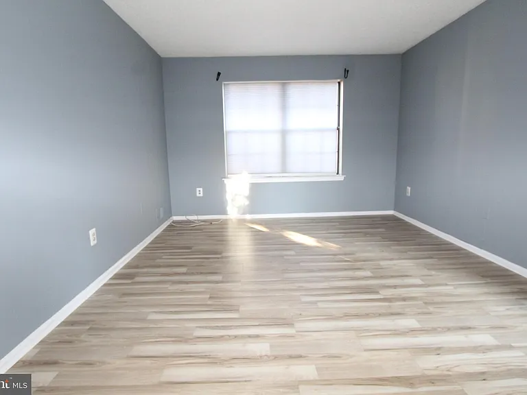 8 Joyner Ct — Photo 16