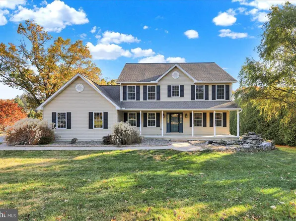 1511 Hilltop Rd, Leesport, PA 19533