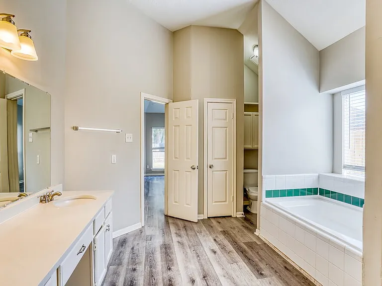6615 Bluebottle Ln — Photo 10